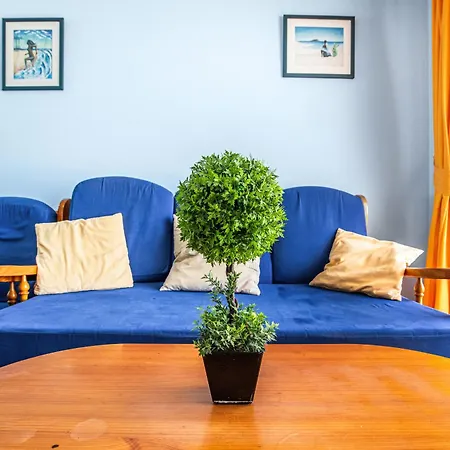 Lejlighed Near The With Huge Terrace, Parking And Wifi